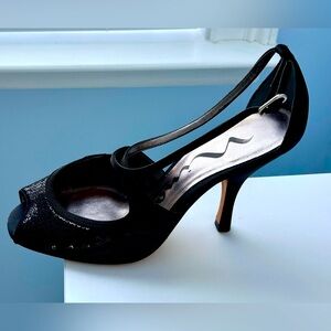 Nina strappy peep toes...Elegant!